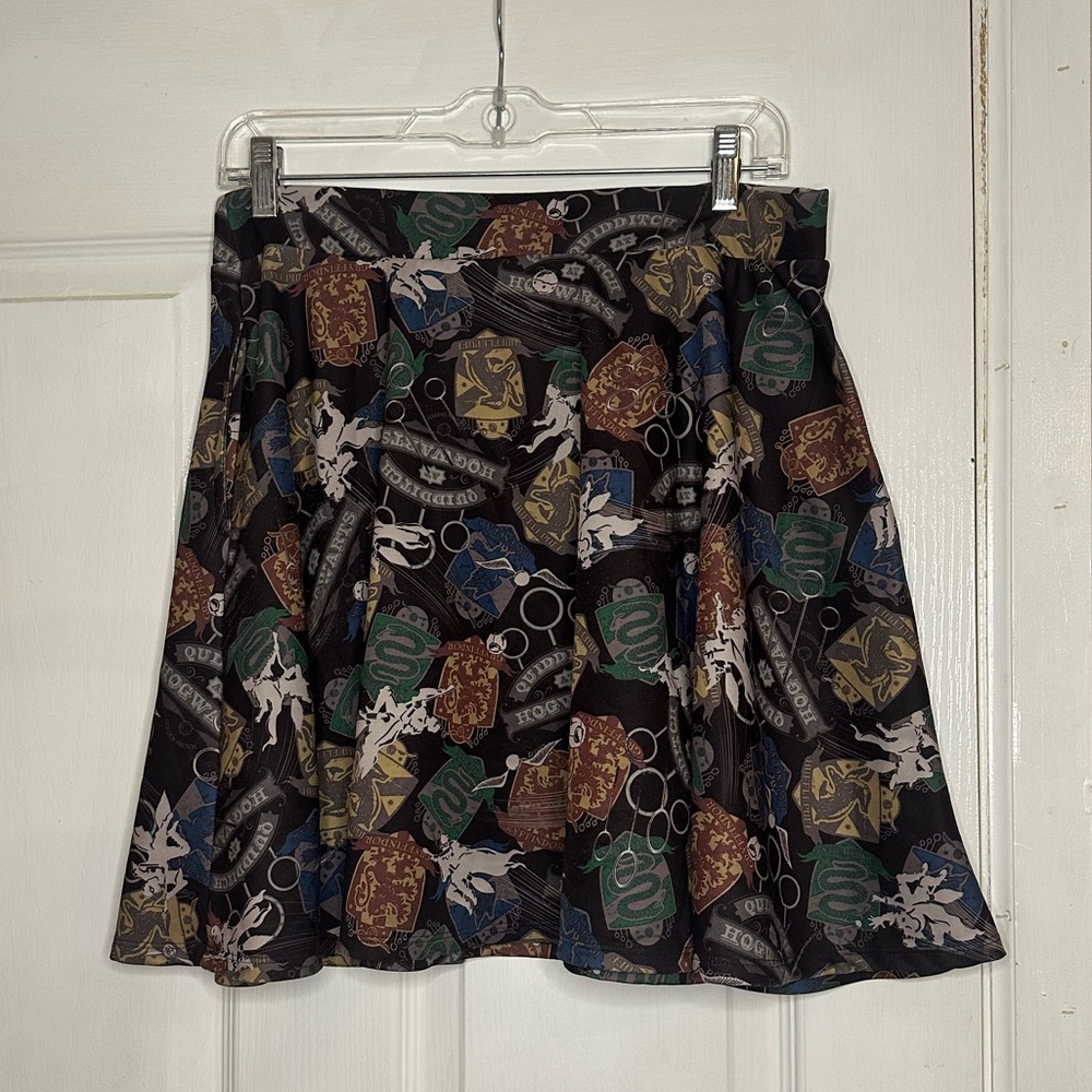 Hot Topic Harry Potter Quidditch skirt! - Picture 2 of 2